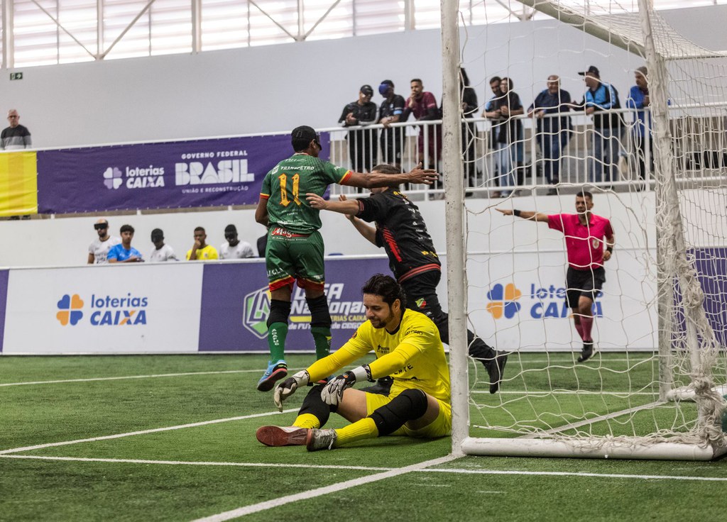 AGAFUC vence e complica a vida do CORINTHIANS na Liga Nacional de Futebol AGAFUC vence e complica a vida do CORINTHIANS na Liga Nacional de Futebol