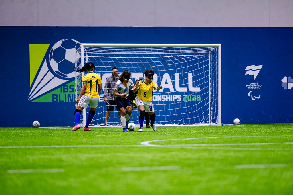Brasil conquista prata no feminino e avança às semis no masculino da Copa América