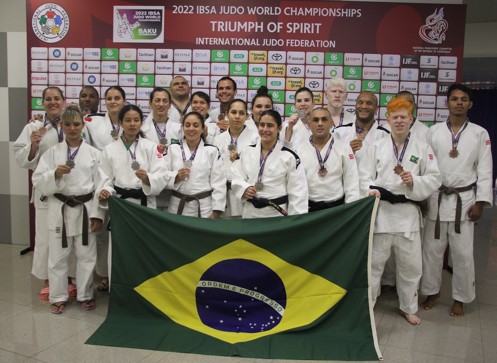 Brasil é prata com as mulheres e bronze com os homens no Mundial Brasil é prata com as mulheres e bronze com os homens no Mundial