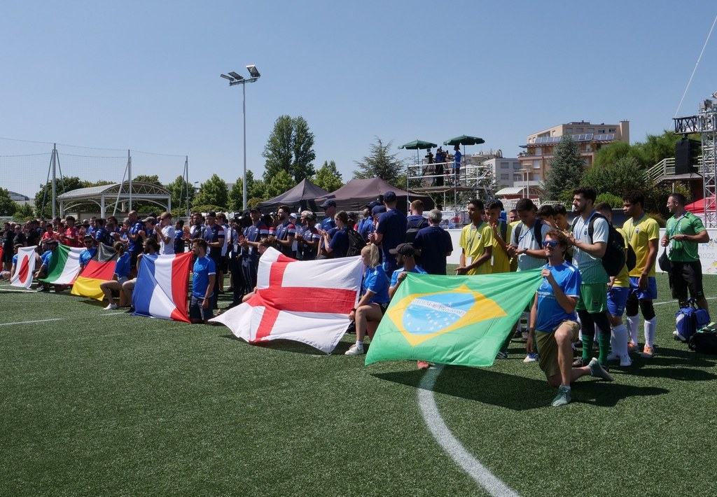 Brasil vence Inglaterra nos pênaltis e conquista Grand Prix da França Brasil vence Inglaterra nos pênaltis e conquista Grand Prix da França