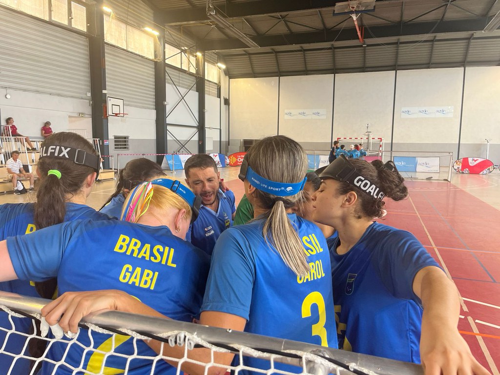 Brasil vence três partidas por 'game' em torneio de goalball na França