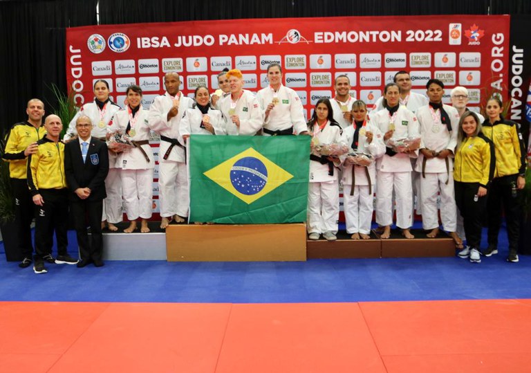 Brasil volta do Canadá com 14 medalhas e fecha ano memorável para o judô