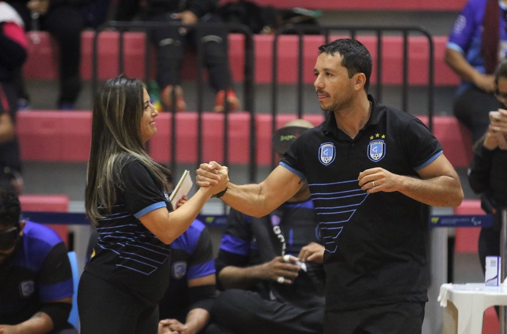 Casal une forças para levar time de Brasília às duas finais da Série A Casal une forças para levar time de Brasília às duas finais da Série A