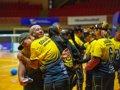 Equipes de Uberlândia superam adversários de Minas Gerais e Rio de Janeiro na rodada de abertura e iniciam campanha com confiança jogando em casa.