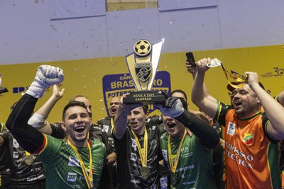Equipe ultrapassa ICB, da Bahia, e vira a maior ganhadora de todos os tempos; APACE fica com o bronze