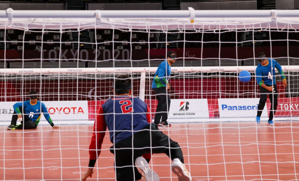 Brasil comete muitos erros e perde para os EUA no goalball masculino