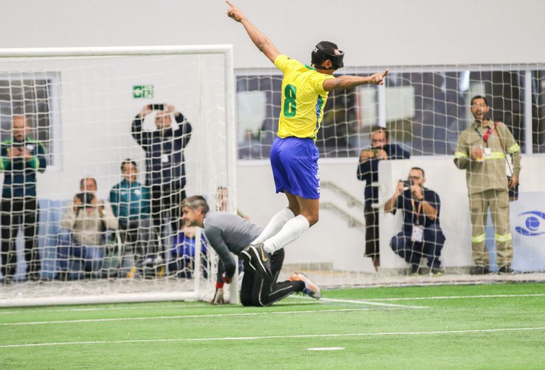 Brasil dá o troco na Argentina e fatura o Campeonato das Américas de Fut 5 Brasil dá o troco na Argentina e fatura o Campeonato das Américas de Fut 5