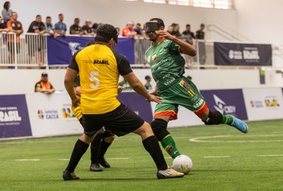 Artilheiro do Campeonato Brasileiro marca três vezes diante da UNIACE; rodada desta terça definirá oito classificados para as quartas