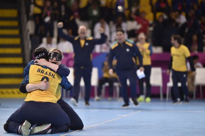 Em finais eletrizantes, goalball do Brasil ganha dois ouros em Lima