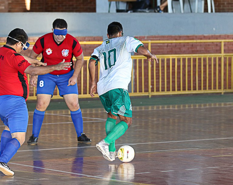 Gringos fazem a diferença na abertura do Regional Centro-Norte de Futebol de 5 Gringos fazem a diferença na abertura do Regional Centro-Norte de Futebol de 5