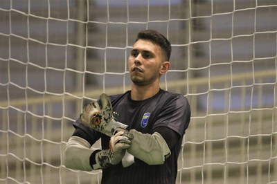Há dez anos na Seleção, Luan puxa lista de convocados para fase de março