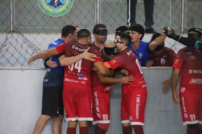 Única indefinição está na segunda vaga do Grupo A, que terá últimas partidas disputadas nesta quinta-feira; veja os classificados