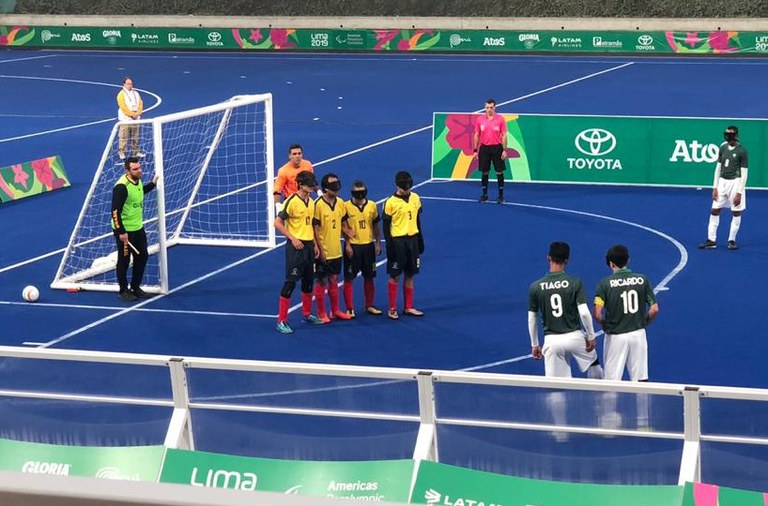 Seleção brasileira estreia com empate sem gols no futebol de 5 Seleção brasileira estreia com empate sem gols no futebol de 5