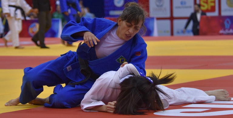 No quintal de casa, Lúcia busca medalha e retorno à liderança do ranking No quintal de casa, Lúcia busca medalha e retorno à liderança do ranking