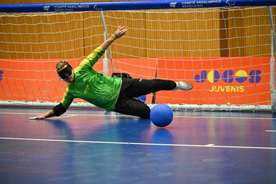 Sudeste II estreia com 3 vitórias no goalball e futebol tem pênaltis no 1º dia dos Jogos Juvenis