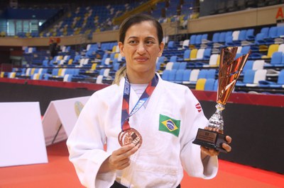 Lúcia Teixeira assume mandato no Conselho de Atletas do CPB