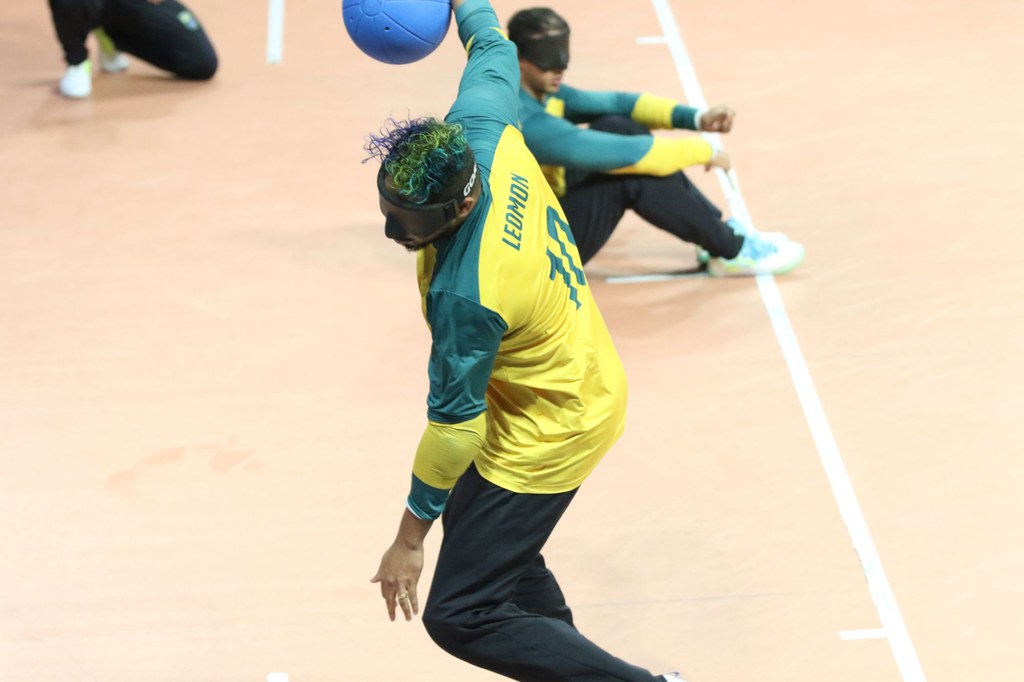 Seleção masculina de goalball supera a Argentina em teste antes da estreia no Mundial